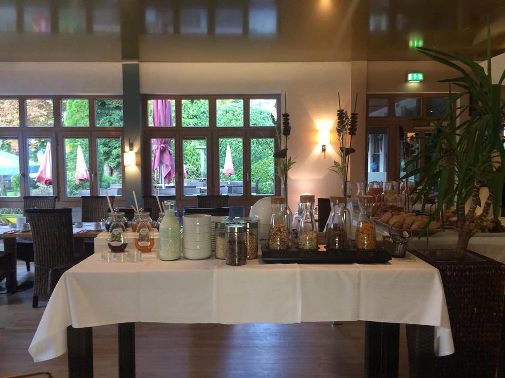Sopherl Am See - Fruehstueck Auf Der Seeterrasse, Sehr Ruhig Und Wunderschoen Am See, 3 Minuten Nach Oberpfaffenhofen, Viele Radtouren, Restaurants & Cafes In Der Umgebung Weßling 외부 사진