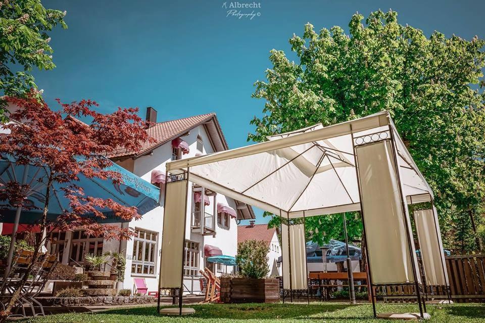 Sopherl Am See - Fruehstueck Auf Der Seeterrasse, Sehr Ruhig Und Wunderschoen Am See, 3 Minuten Nach Oberpfaffenhofen, Viele Radtouren, Restaurants & Cafes In Der Umgebung Weßling 외부 사진