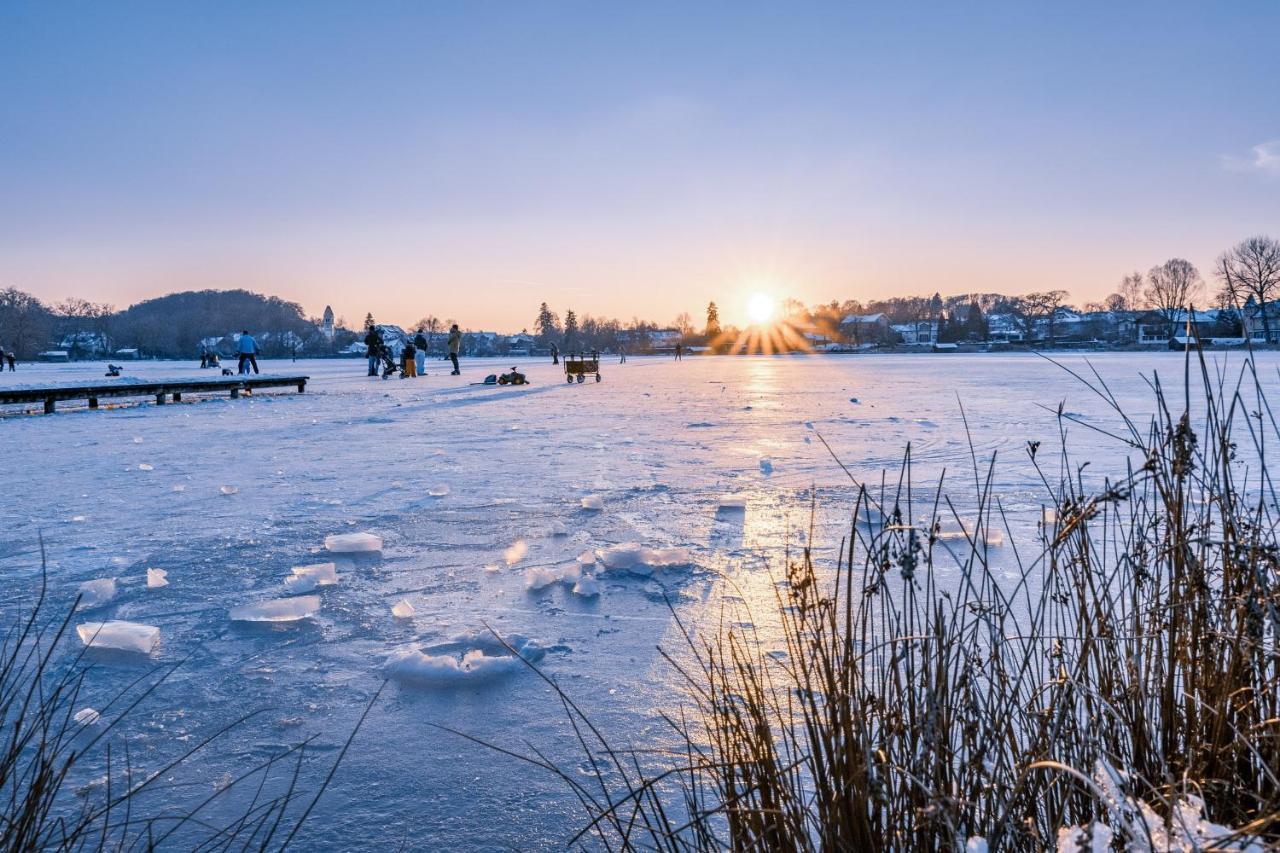 Sopherl Am See - Fruehstueck Auf Der Seeterrasse, Sehr Ruhig Und Wunderschoen Am See, 3 Minuten Nach Oberpfaffenhofen, Viele Radtouren, Restaurants & Cafes In Der Umgebung Weßling 외부 사진
